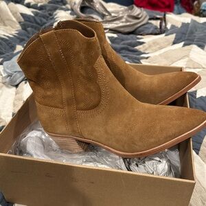Dolce vita booties